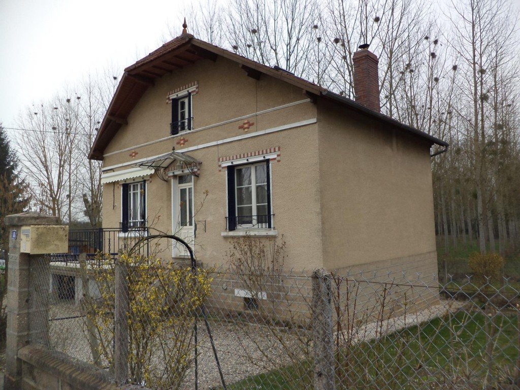 Maison avant ITE (Yonne). Doc SPPEF